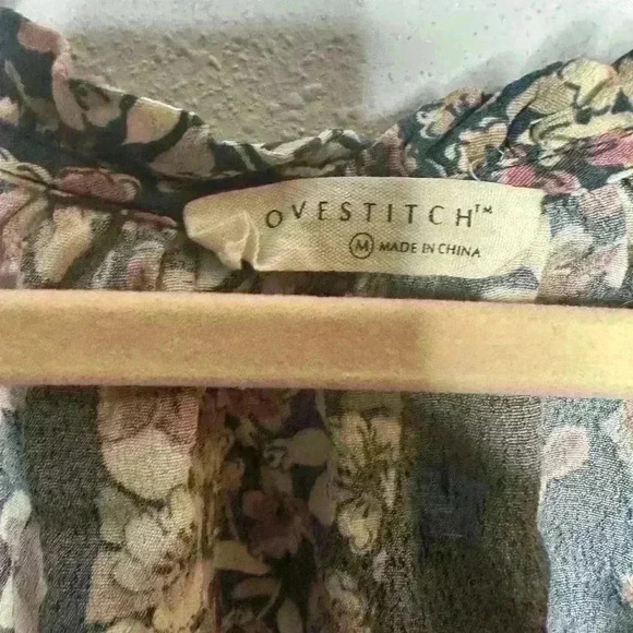 Lovestitch floral Maddie blouse size medium - Picture 5 of 7